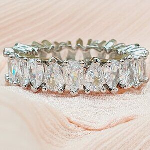 💎 Fashion Bling Dainty Pear Zircon Silver Eternity Ring for Women INDN8336